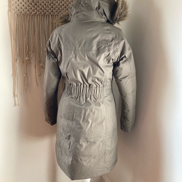 North Face Women Down Fur Hoodie Coat - Picture 4 of 8